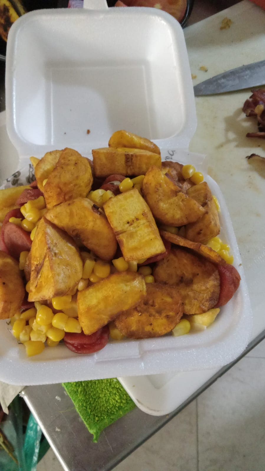 Salchipapa Madurito