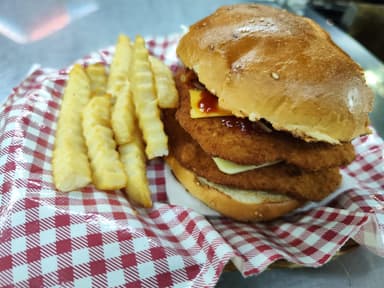 Hamburguesa BBQ Especial de Pollo