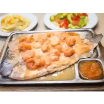 Trucha en Salsa de Camarones