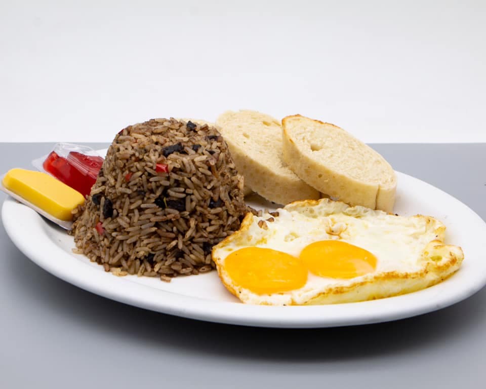 Desayuno Típico + Café