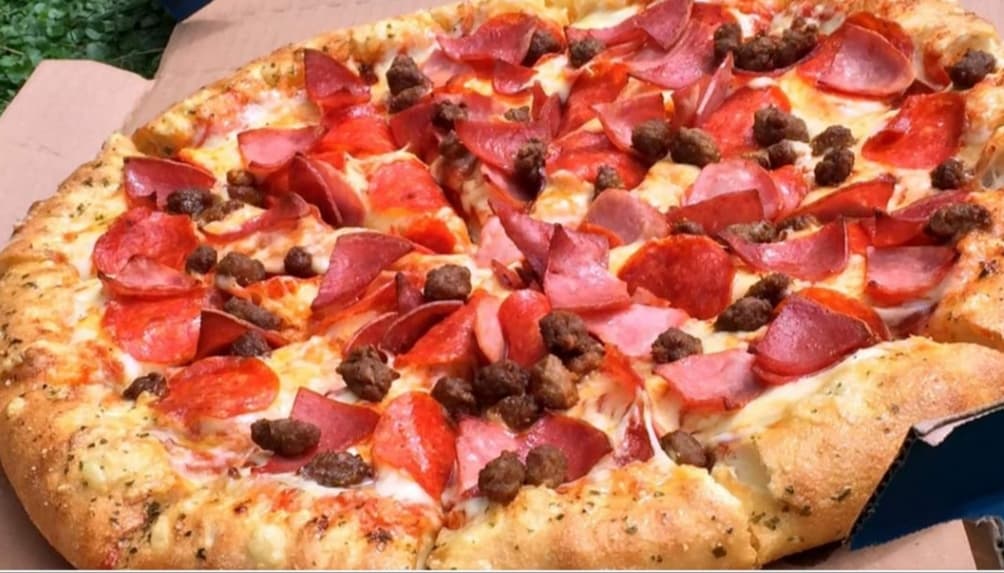 Pizza Carnes Frias