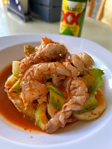 Tostada de Aguachile Rojo