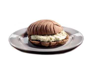Concha de Chocolate con Nata