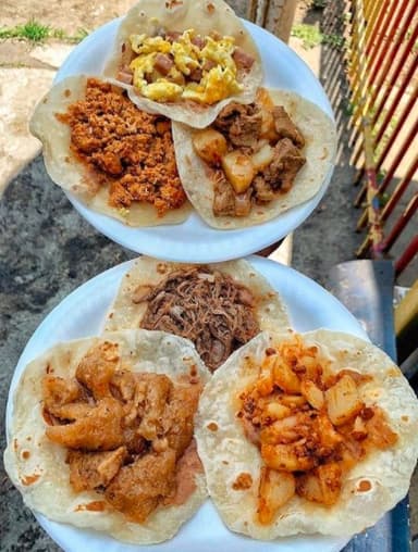 ORDEN DE 4 TACOS DE MAIZ  PASTOR