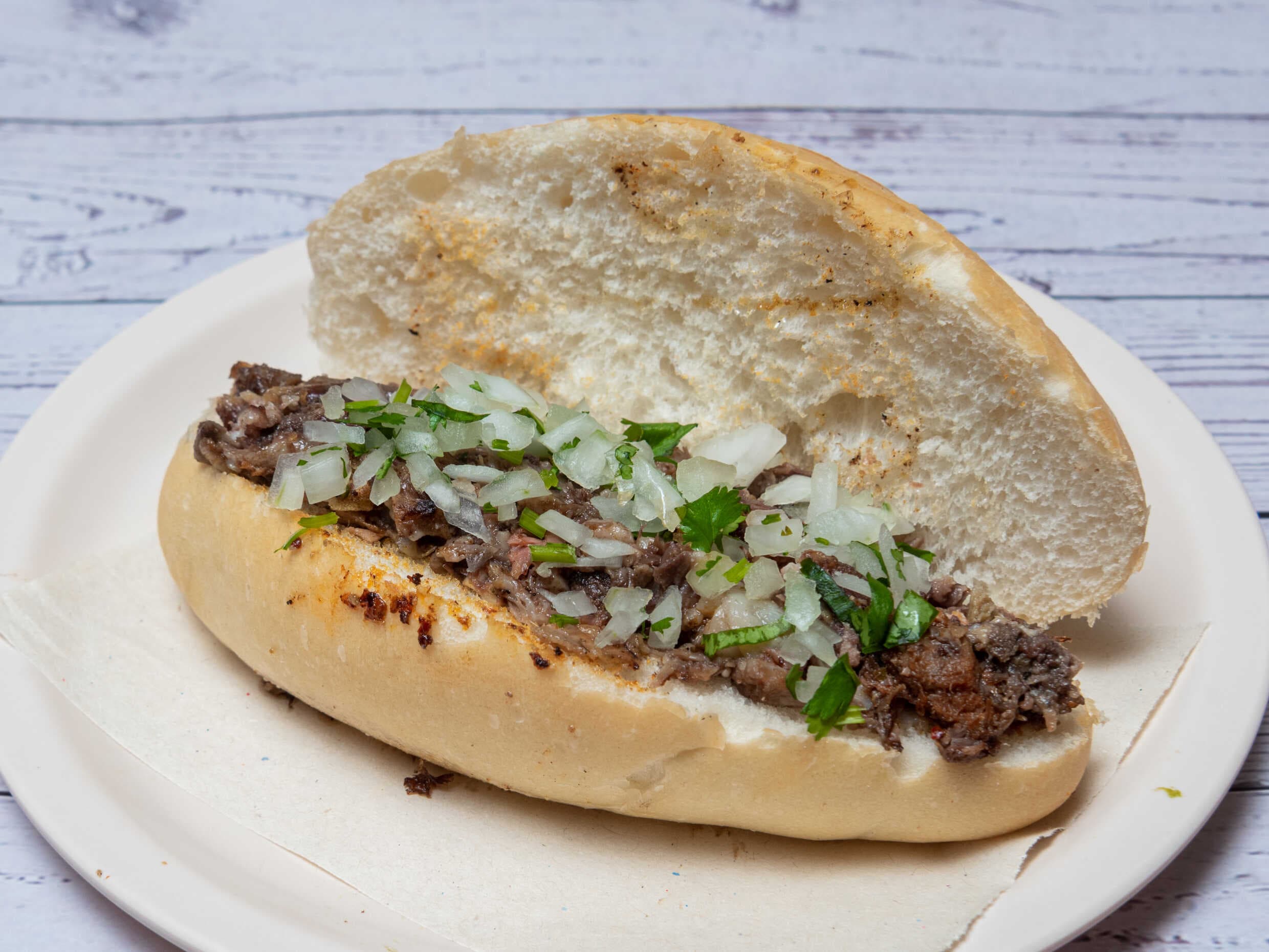 Torta de Barbacoa de Borrego