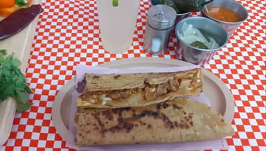 Quesadillas Sin Picante
