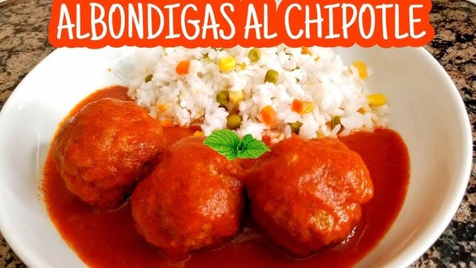 Albóndigas en Chipotle (Incluye Guarniciones)