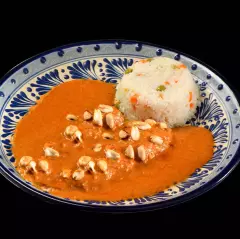Pipián rojo con pollo (130 g)