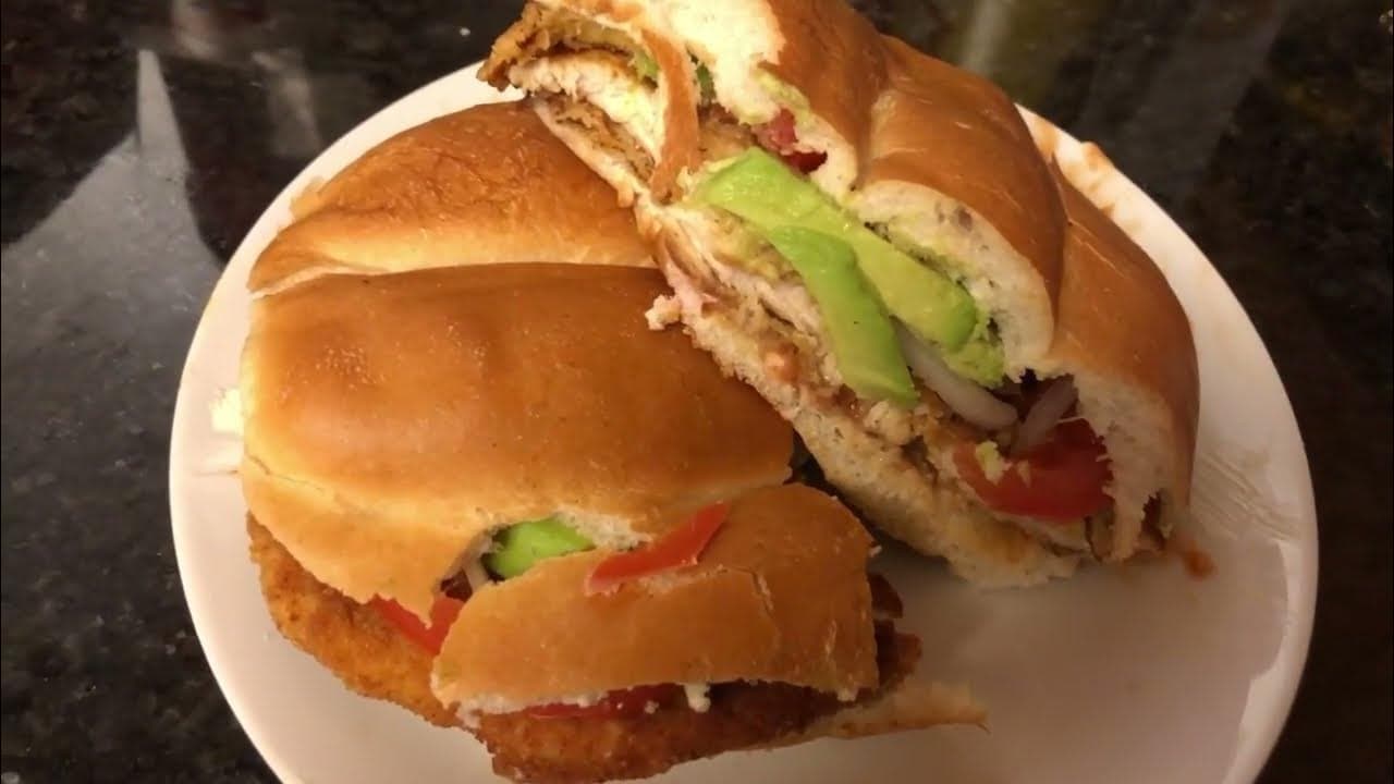 Torta Milanesa de Pollo.