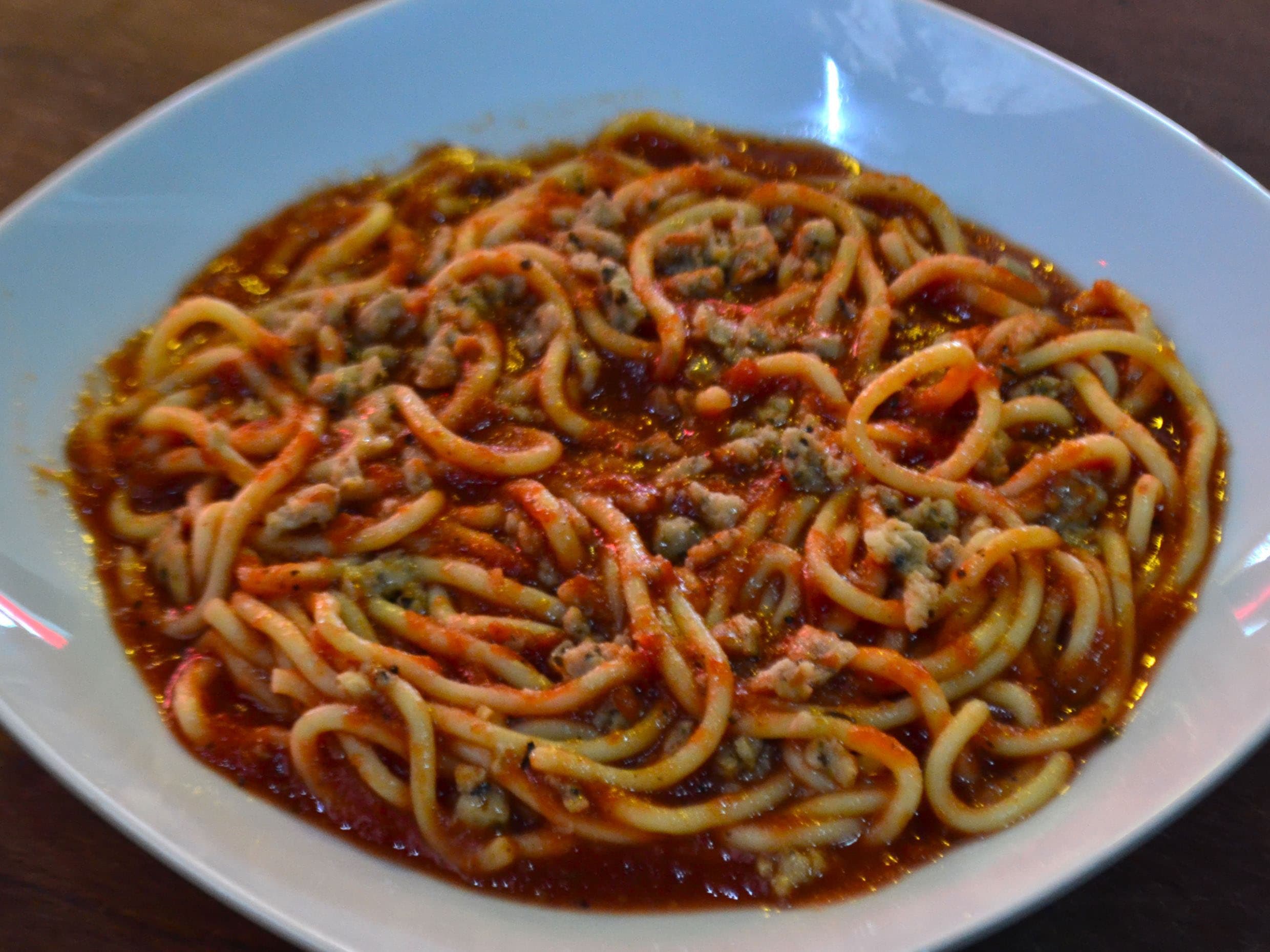 Espagueti Tomate con Carne