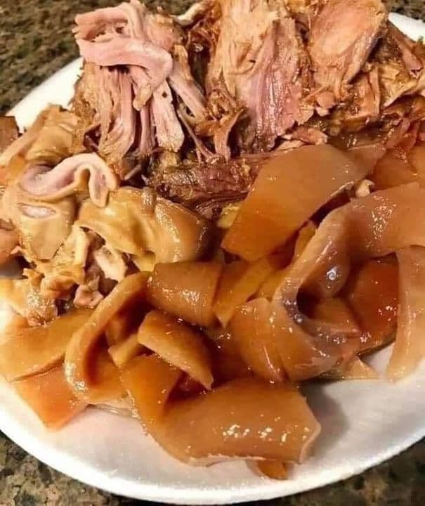 1 Kilo de Carnitas Surtidas