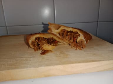 Empanada de Jamón y Queso