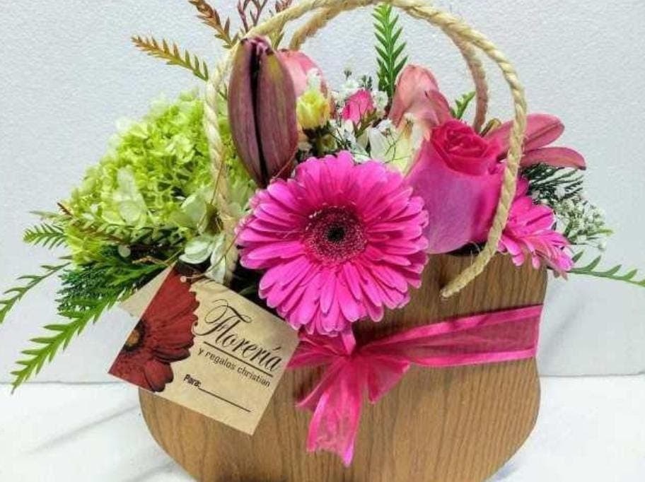Baúl de Rosas Jardín y Flores Surtidas