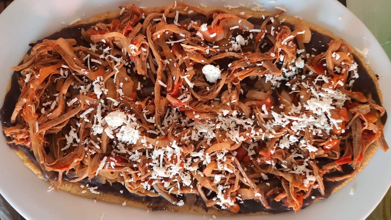 Huarache con Carne Enchilada