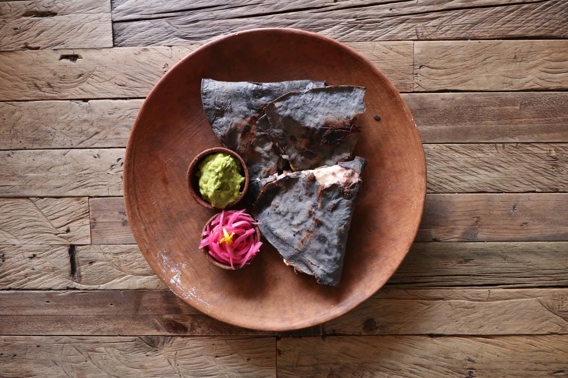Tlayuda con Tasajo o Cecina