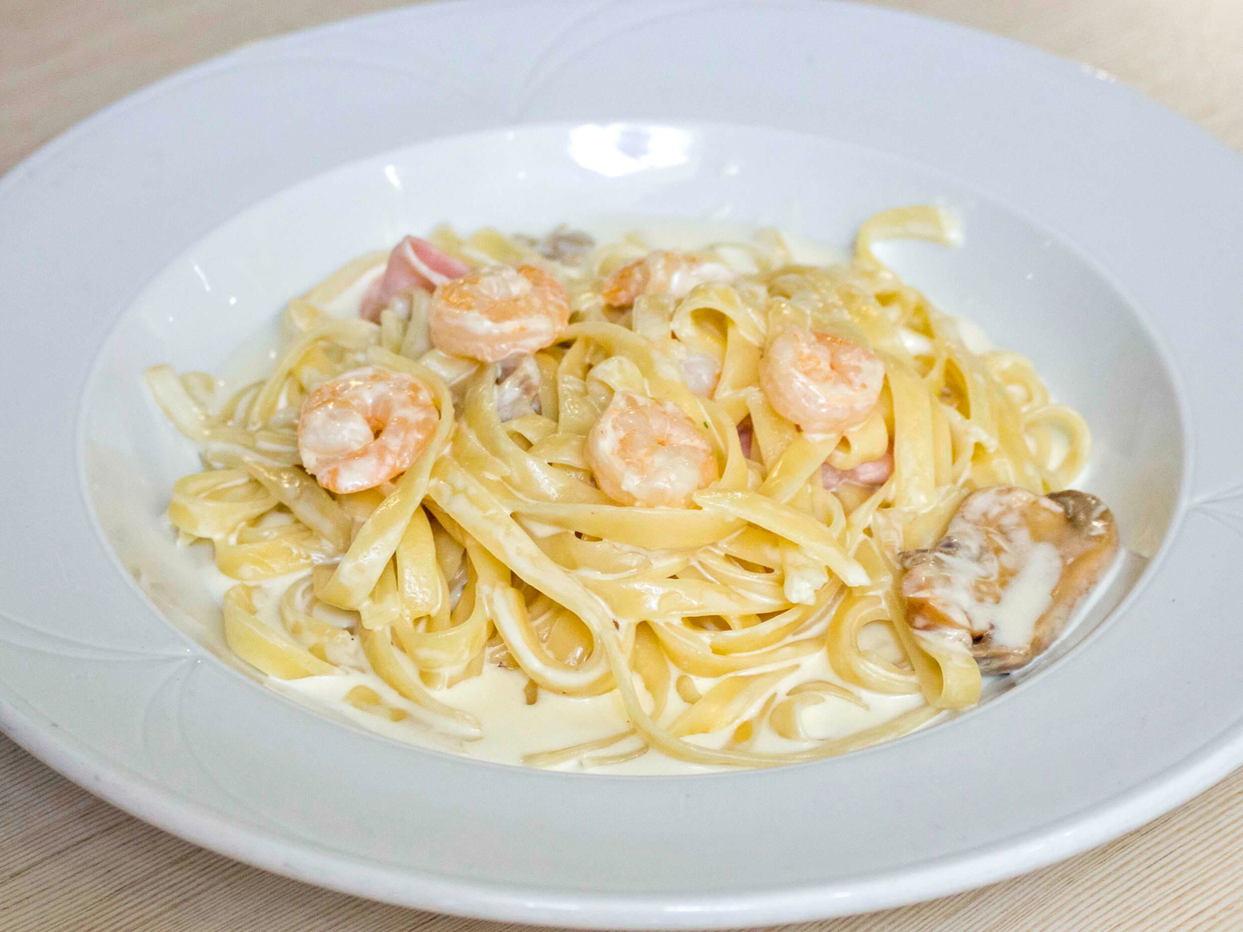 Fetuccini con camarones
