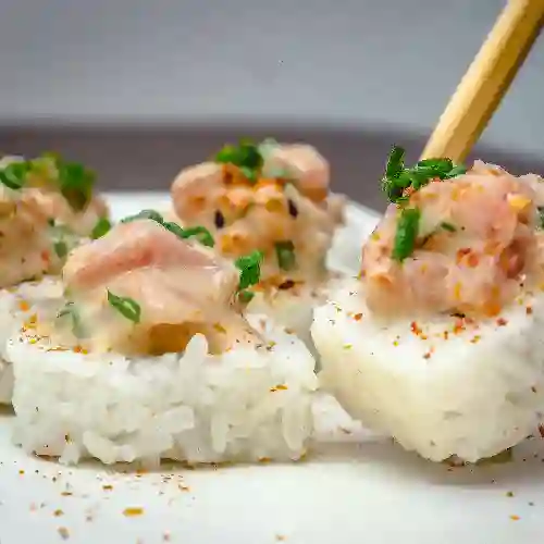 Combo 24 Makis Exclusivos + PEPSI