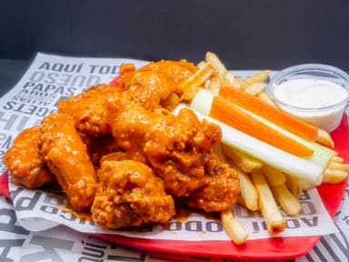 Alitas Individuales con papas