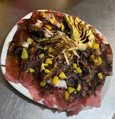 Tiradito de Atún con Pulpo