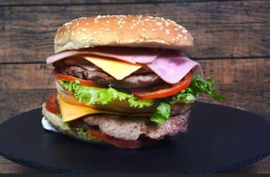 Hamburguesa Doble con Papas