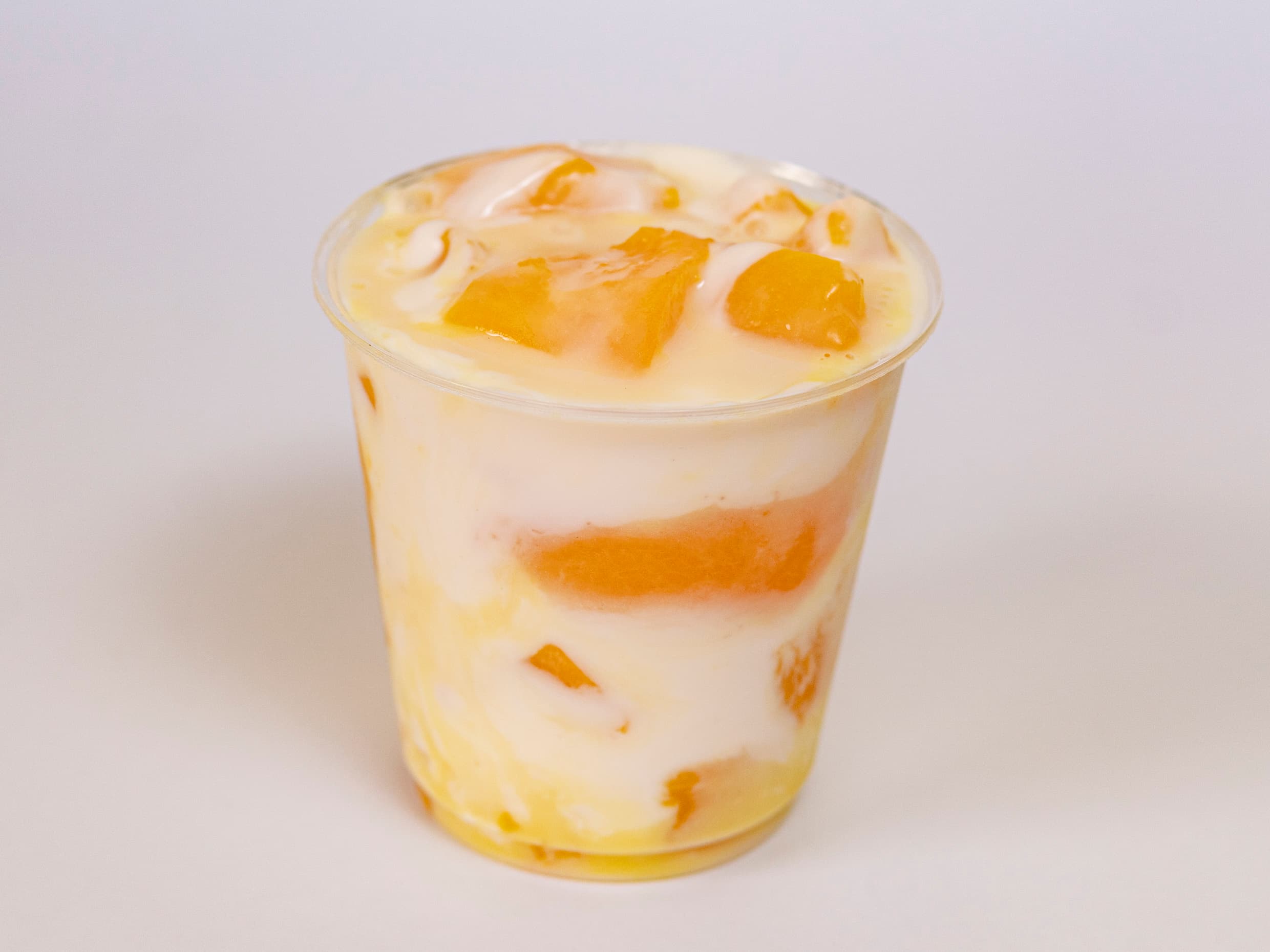 Duraznos con Crema y Lechera