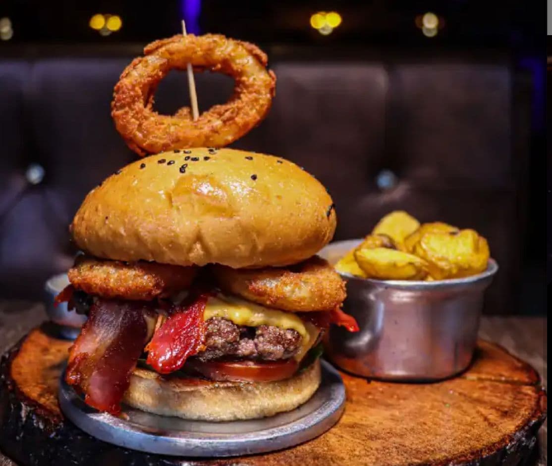 Combo Hamburguesa+tocineta+aros+gaseosa+papas