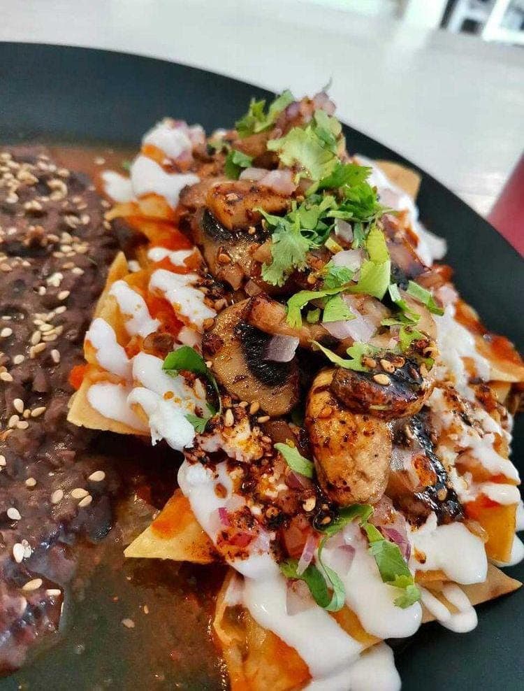 Chilaquiles con Champiñones