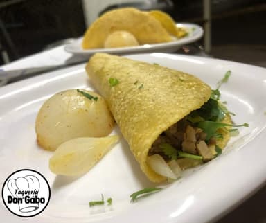 Taco tripa blanda (mano)