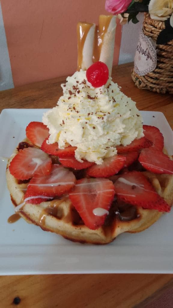 Wafle en Salsa de Arequipe