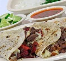 1BurritoPastorAsada+1FrutaPicada+AguaFresca1L