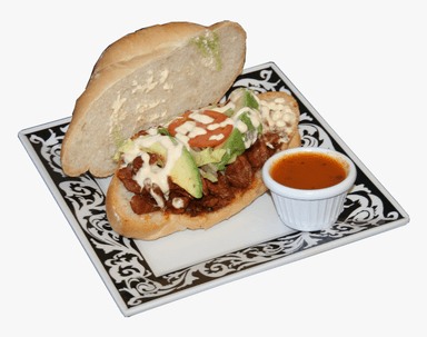 Lonche de Asado de Puerco en Salsa Roja