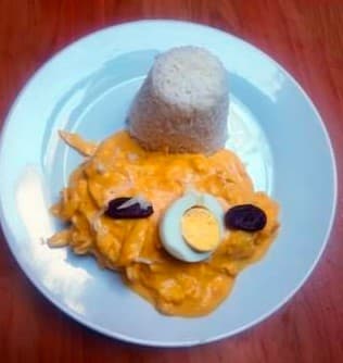Ají de Gallina y Bebida