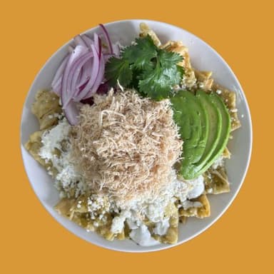 Chilaquiles con Pechuga Desmenuzada Medianos