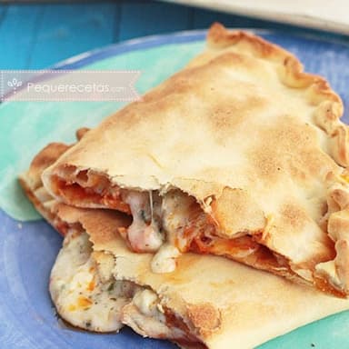 Calzone Chorizo Español y Queso