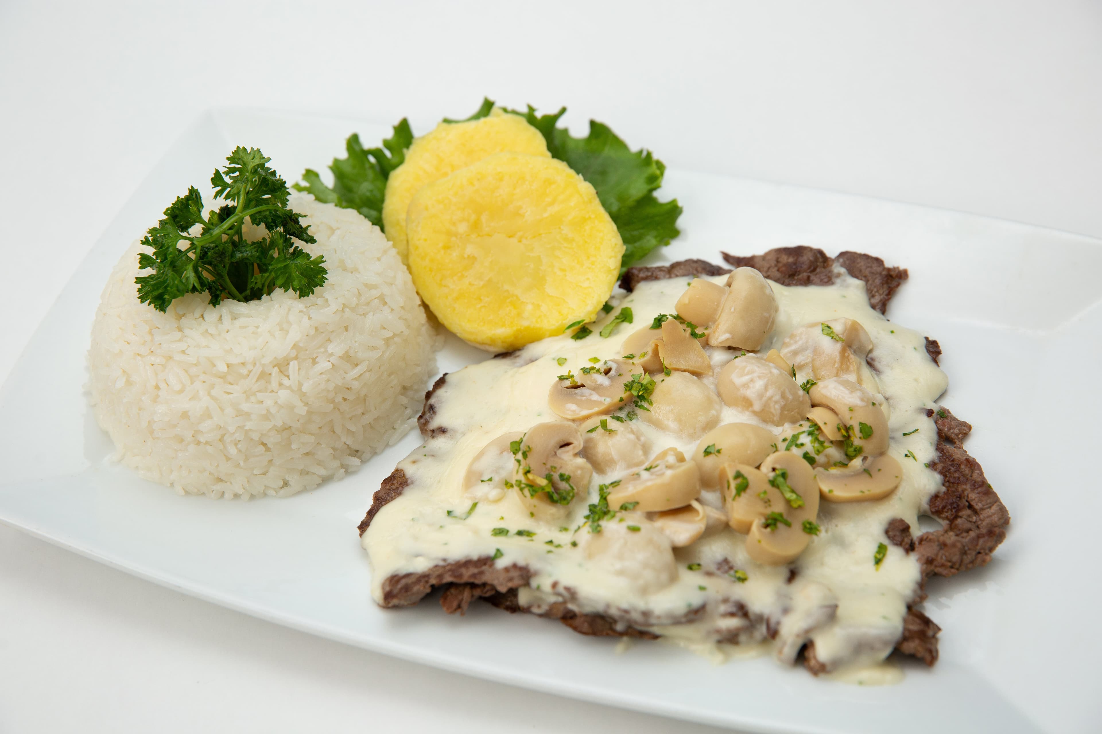 Bistec en Salsa de Champiñones