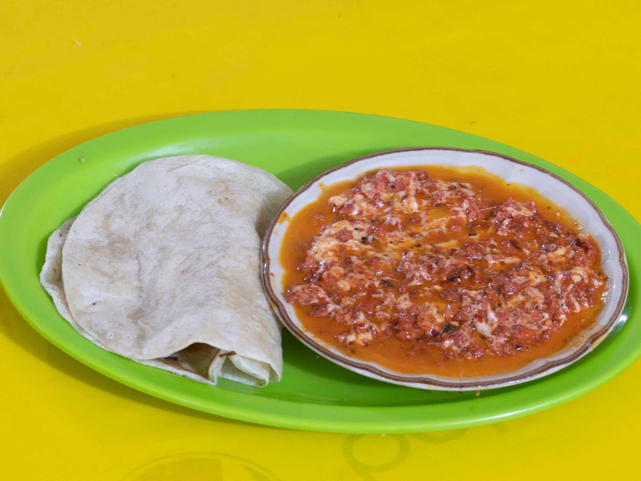 Queso Fundido con Chorizo