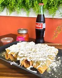 Flautas.