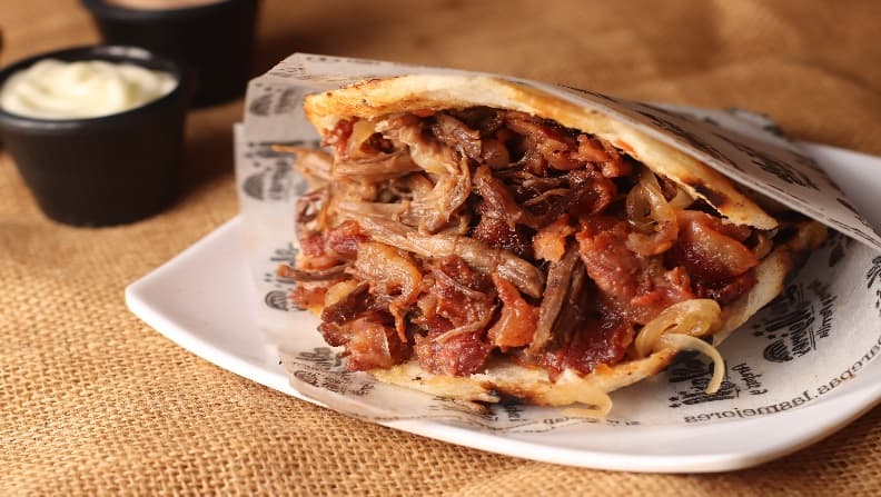 Arepa Desmechada