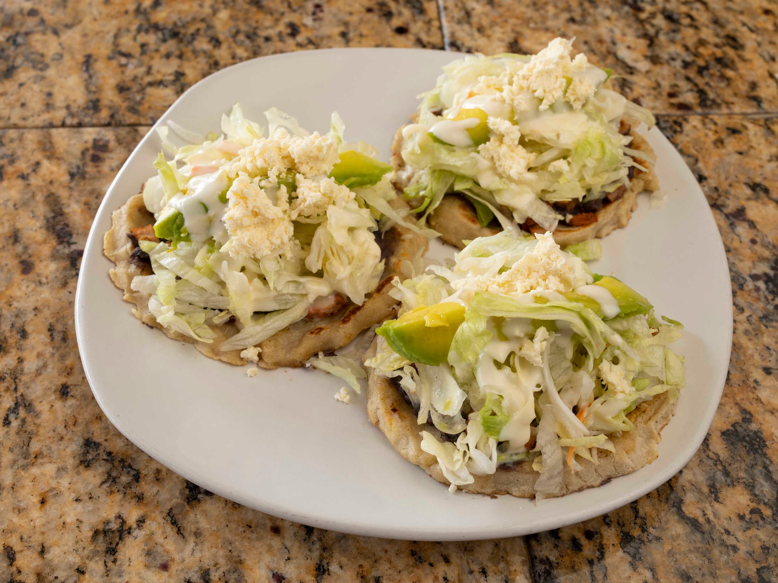 Sopes mixtos 3 pzas