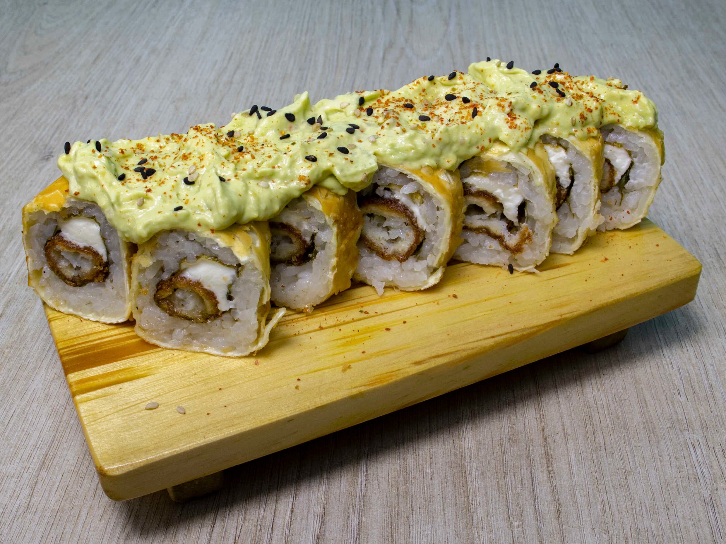 12 Makis Guacamole + PEPSI 350 ML
