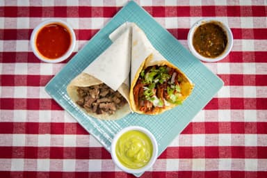 Combo-4 Tacos Pollo + Agua de Jamaica.