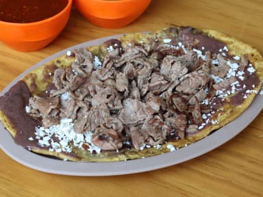 Huarache de Bistec