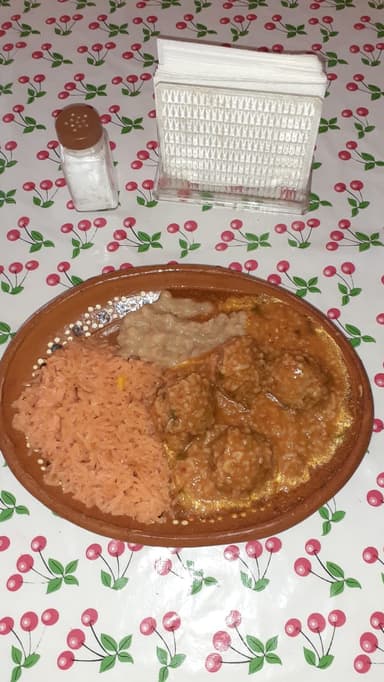 ALBONDIGAS CON CHIPOTLE