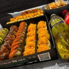 Makis por 84 más 6 Alitas y 2 Gaseosas