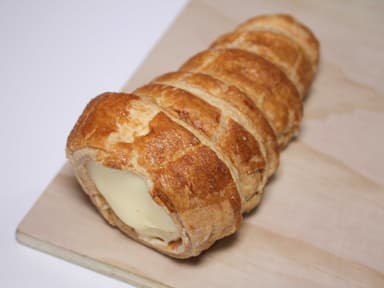 Cono Relleno de Crema Bavaria