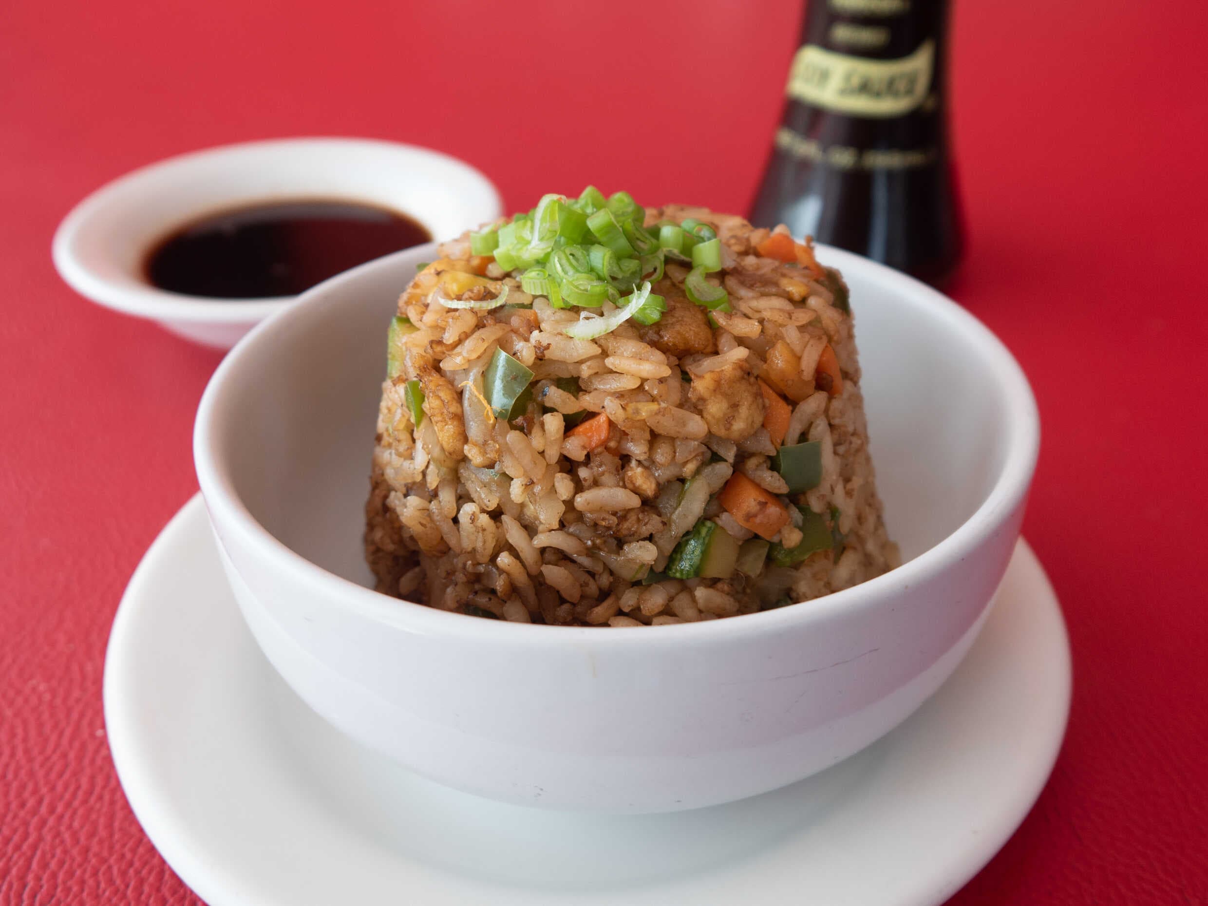 Yakimeshi con Carne