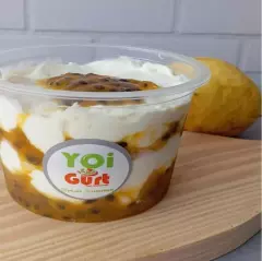 Yogurt Griego con Mermelada de Maracuyá 1/2 L