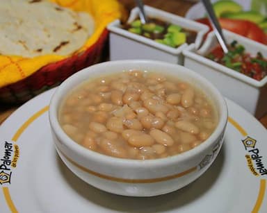 1/2 lt de frijol en caldo