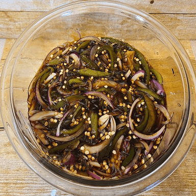 Guarnición Cebollas en Salsas Negras