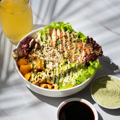 Combo Bowl Ensalada Atún Natural  + Bebida